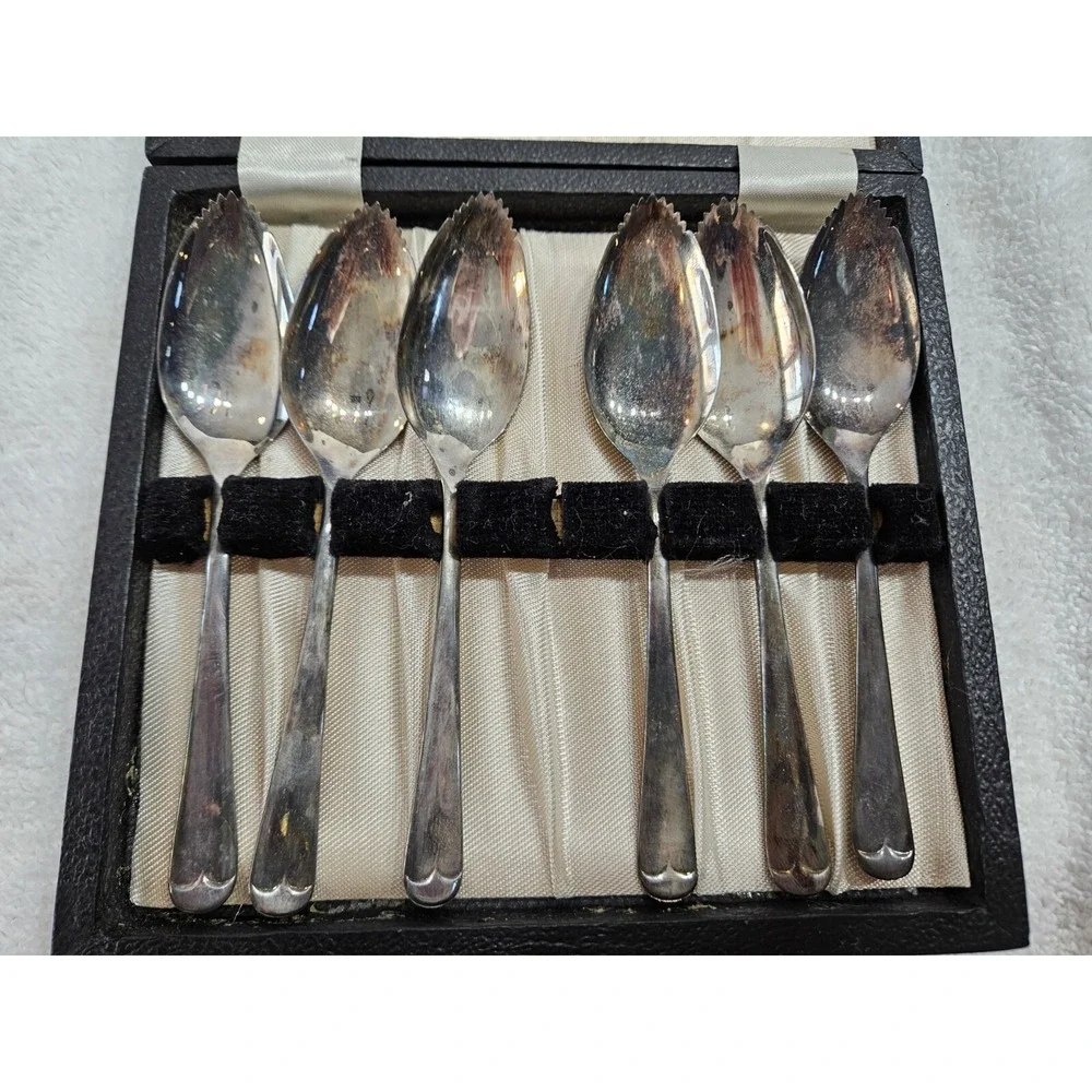LE-MEL Sheffield England Silver Plate‎ Grapefruit Spoons (6) in the Original Box